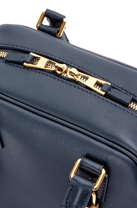 Loewe Жене Амазона 16 квадратна торба од напа телеће коже оникс плави HJTY158