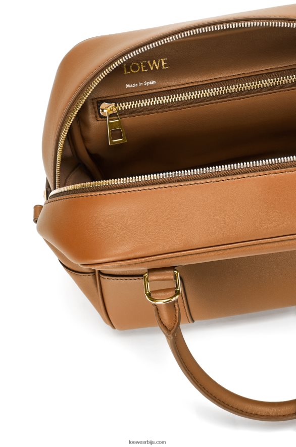 Loewe Жене Амазона 19 квадратна торба од напа телеће коже топла пустиња HJTY167