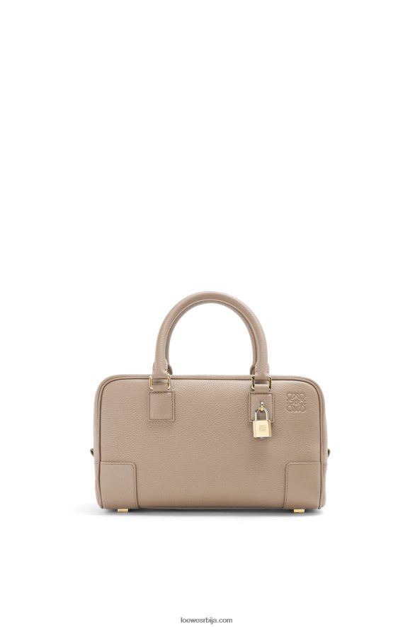 Loewe Жене Амазона 23 торба од мекане телеће коже песак HJTY154
