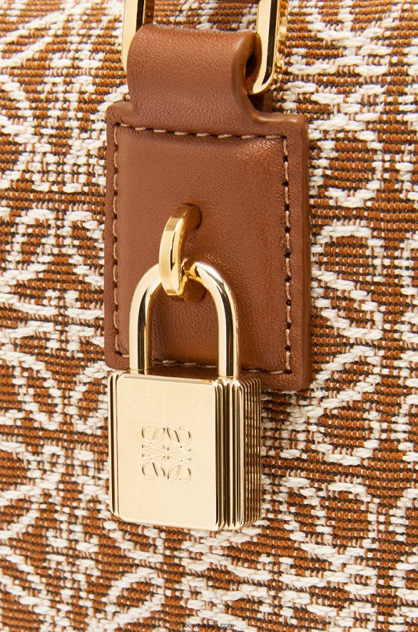 Loewe Жене амазона 23 од анаграм жакарда и телеће коже тан/пецан HJTY162