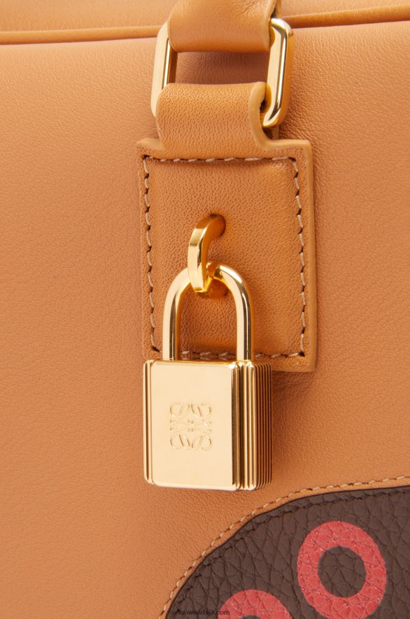 Loewe Жене амазона 23 од напа телеће коже топла пустиња HJTY176