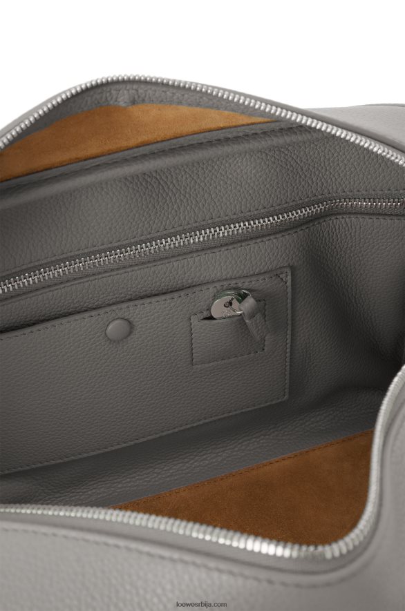Loewe Жене Амазона 28 торба од мекане телеће коже бисерно сива HJTY134