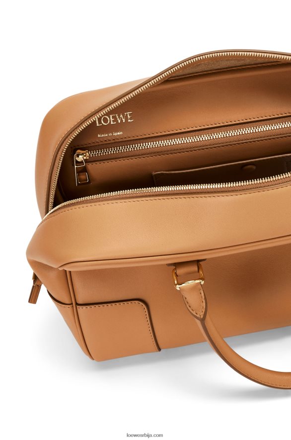 Loewe Жене Амазона 28 торба од напа телеће коже топла пустиња HJTY138
