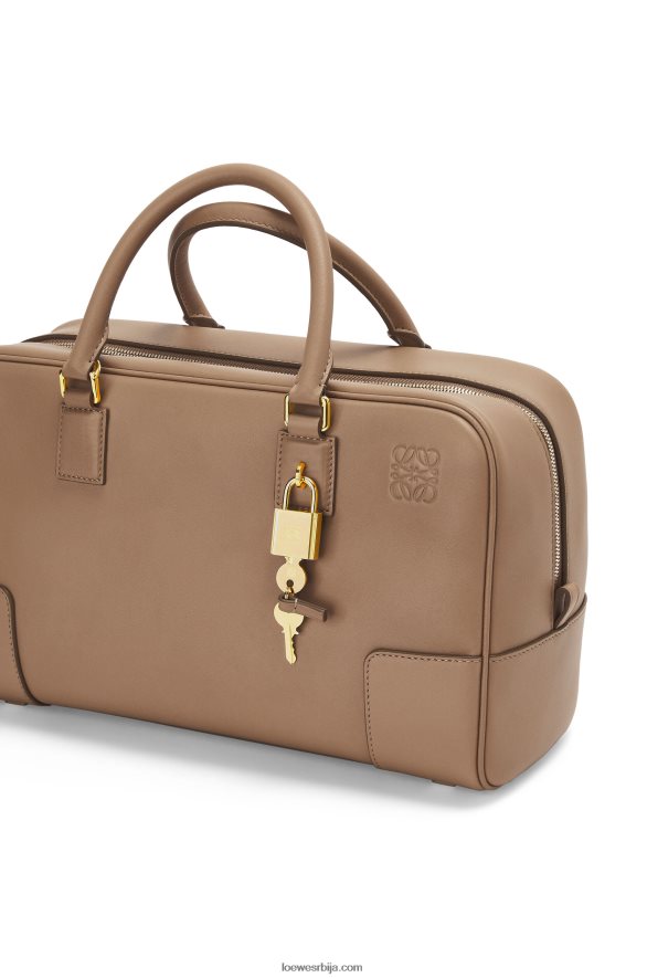 Loewe Жене Амазона 28 торба од напа телеће коже минк боја HJTY169