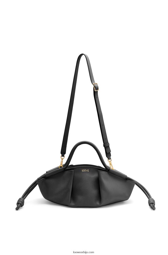 Loewe Жене мала пасео торба од сјајне напа телеће коже црн HJTY347