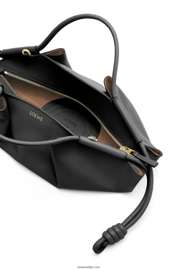 Loewe Жене мала пасео торба од сјајне напа телеће коже црн HJTY347