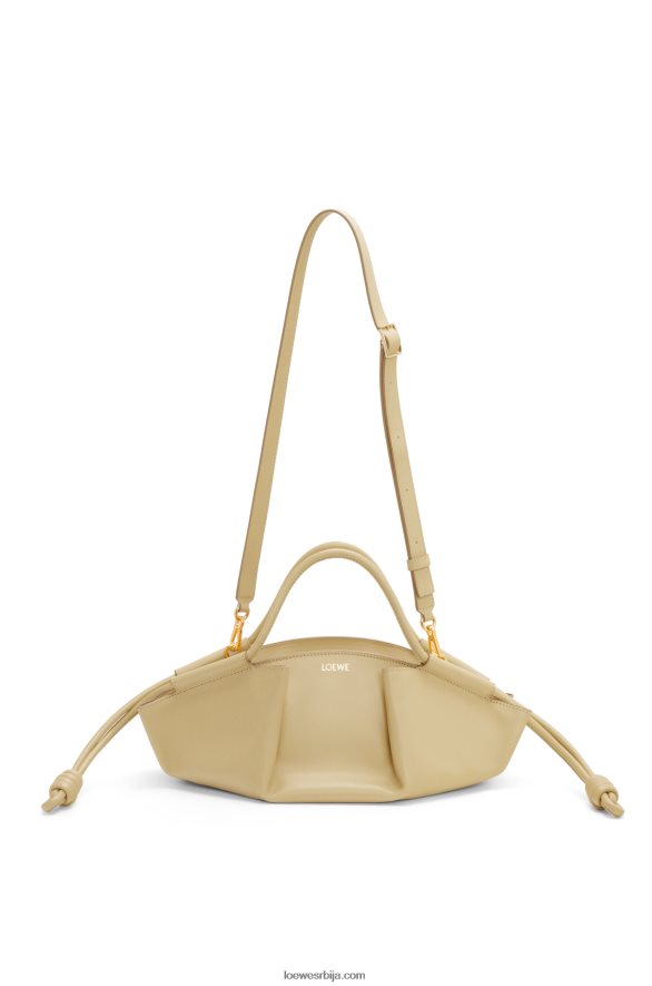 Loewe Жене мала пасео торба од сјајне напа телеће коже глине зелена HJTY350