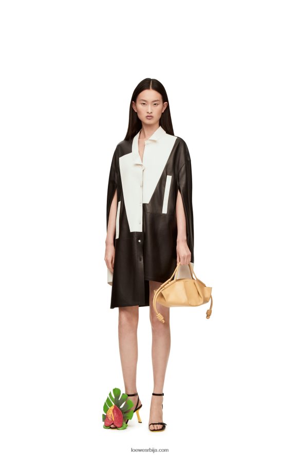 Loewe Жене мала пасео торба од сјајне напа телеће коже тамни путер HJTY351