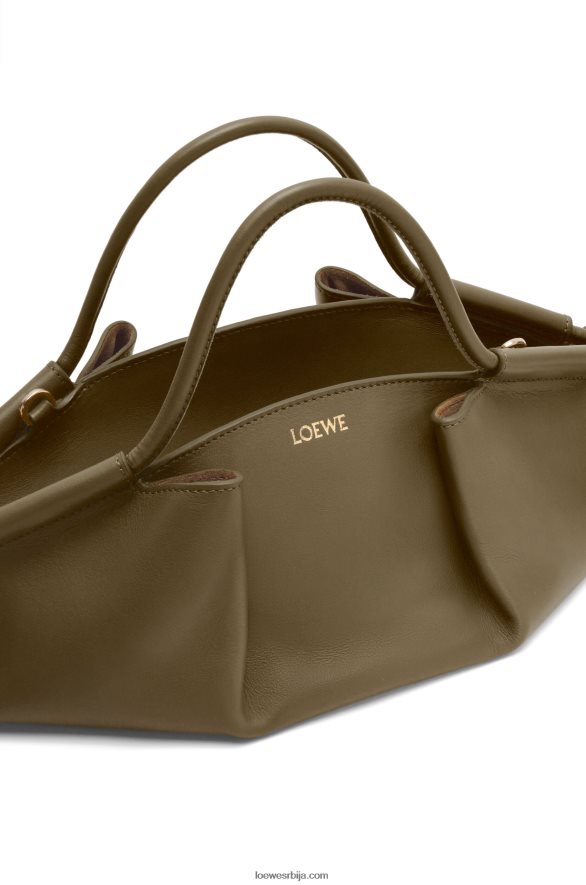 Loewe Жене мала пасео торба од сјајне напа телеће коже тамно каки зелена HJTY353