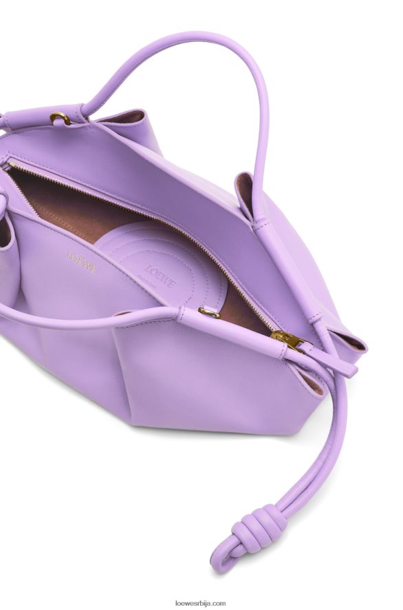 Loewe Жене мала пасео торба од сјајне напа телеће коже светло љубичаста HJTY354