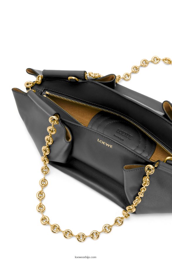 Loewe Жене мала пасео торба од сјајне напа телеће коже са ланцем црн HJTY402