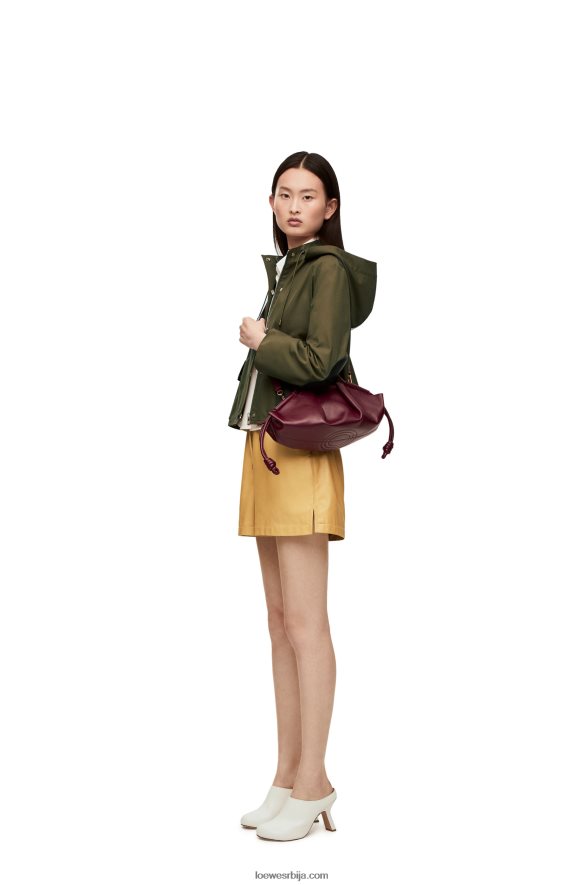 Loewe Жене мала пасео торба од сјајне напа телеће коже бордо HJTY414