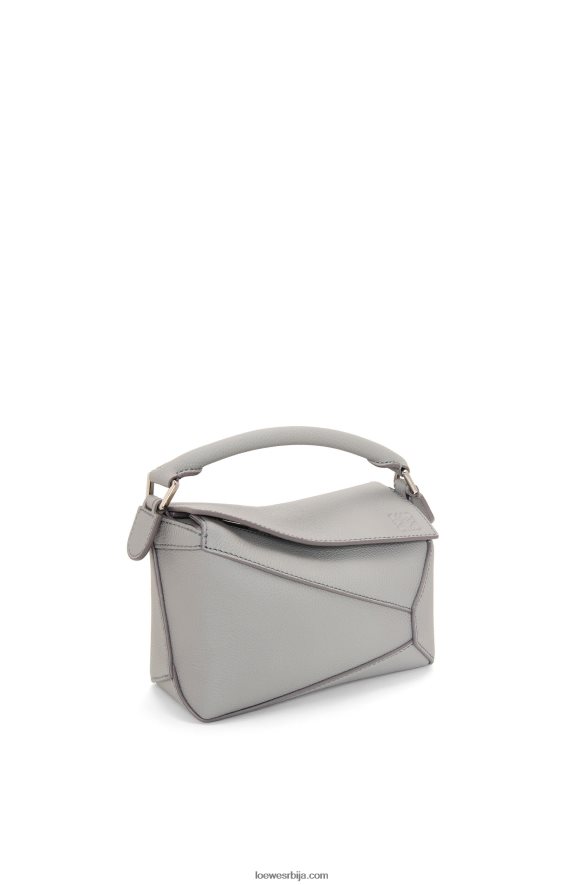 Loewe Жене мини торба за ивице слагалице од мекане телеће коже бисерно сива HJTY198