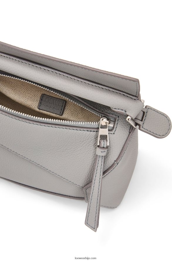 Loewe Жене мини торба за ивице слагалице од мекане телеће коже бисерно сива HJTY198