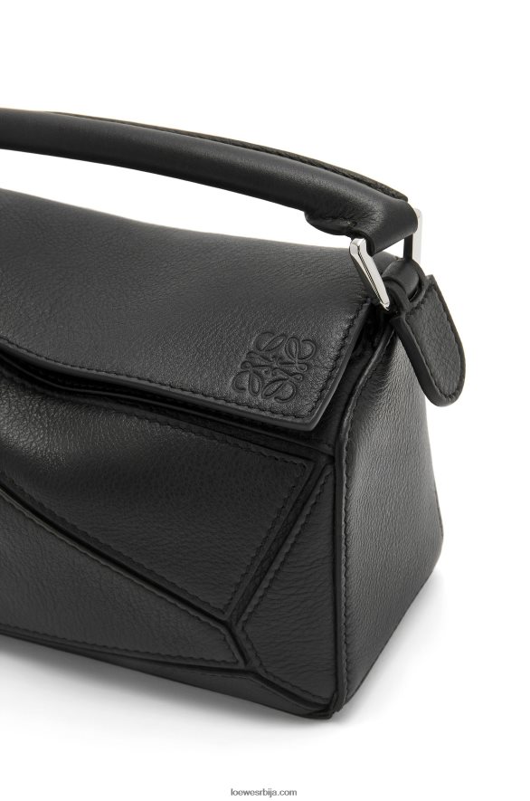 Loewe Жене мини пуззле торба од класичне телеће коже црн HJTY200