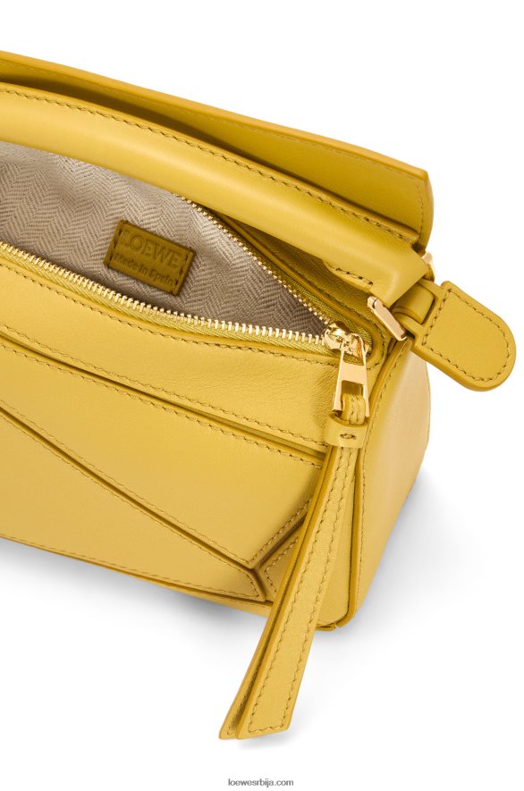 Loewe Жене мини пуззле торба од класичне телеће коже светло окер HJTY201