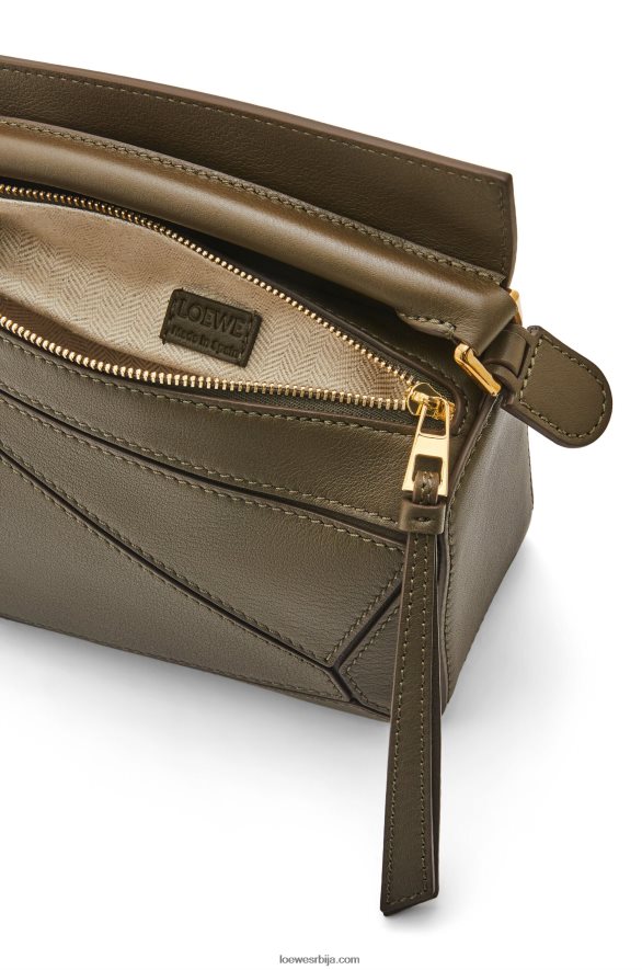Loewe Жене мини пуззле торба од класичне телеће коже тамно каки зелена HJTY202