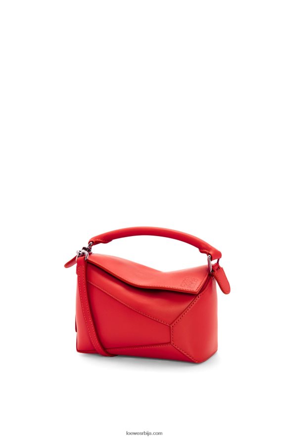 Loewe Жене мини пуззле торба од сатенске телеће коже црвена HJTY213