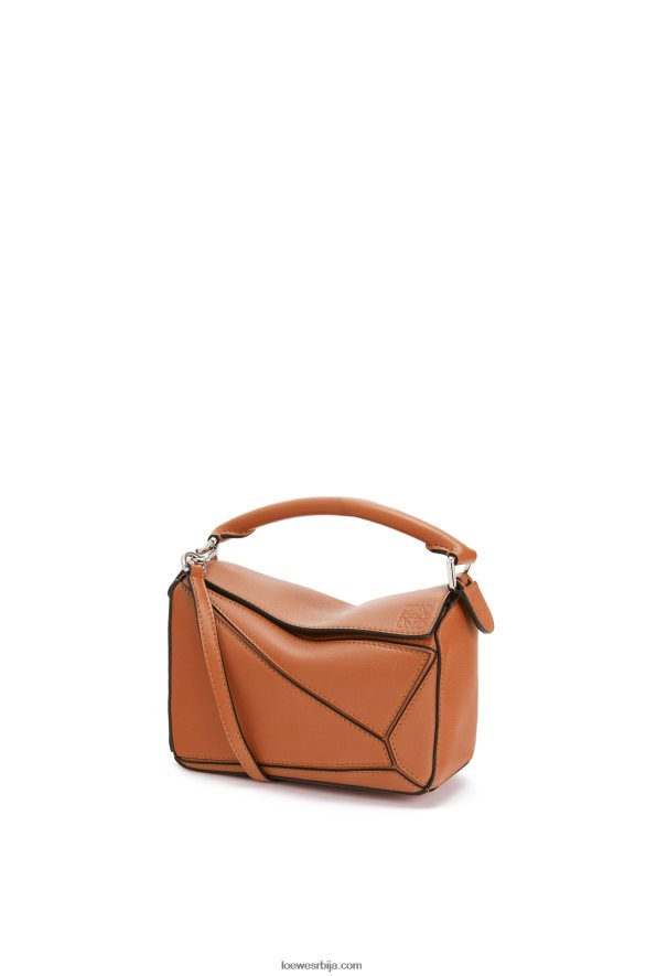 Loewe Жене мини пуззле торба од класичне телеће коже тан HJTY214