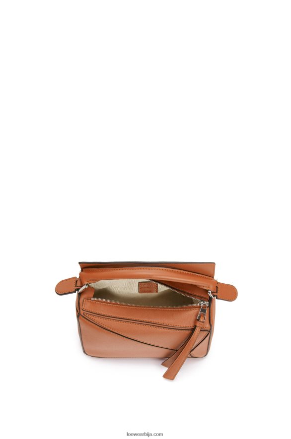 Loewe Жене мини пуззле торба од класичне телеће коже тан HJTY214