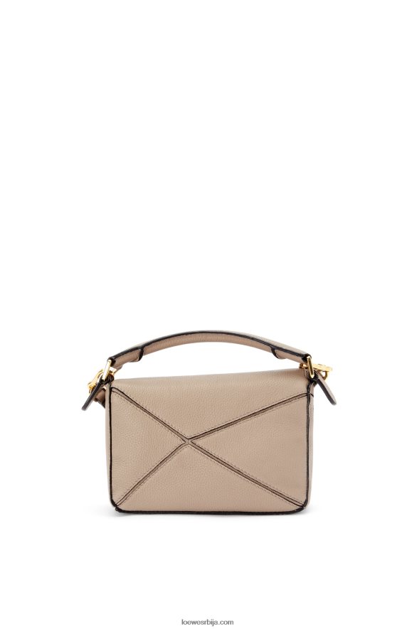 Loewe Жене мини пуззле торба од мекане телеће коже песак HJTY220