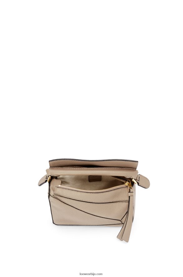 Loewe Жене мини пуззле торба од мекане телеће коже песак HJTY220