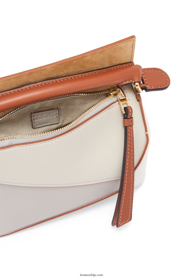 Loewe Жене ивица мини слагалице од напа телеће коже дух/мека бела HJTY258