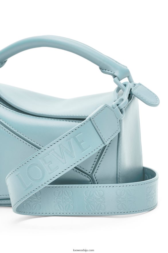Loewe Жене мини пуззле торба од сатенске телеће коже аквамарин HJTY264