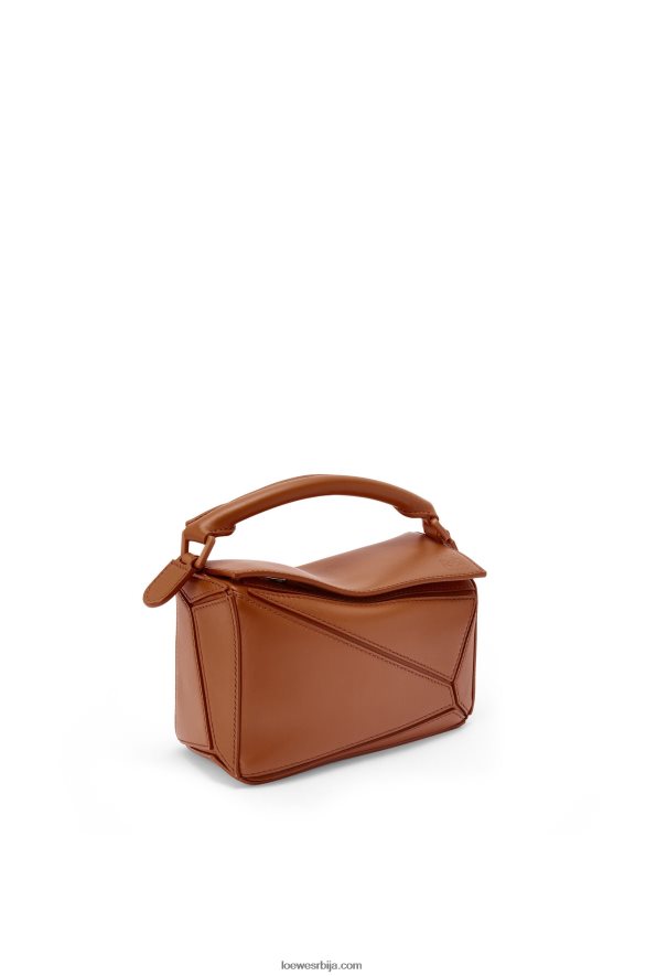 Loewe Жене мини пуззле торба од сатенске телеће коже пецан HJTY273