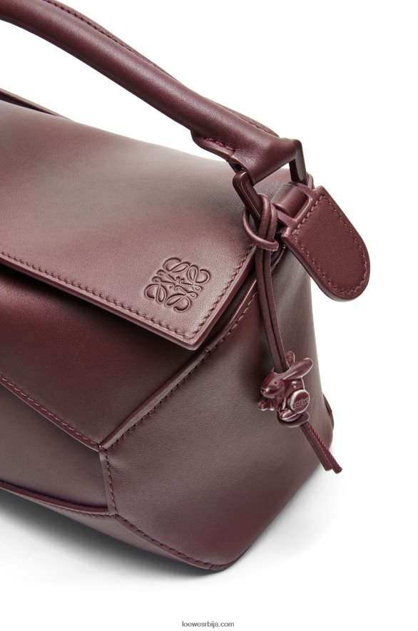 Loewe Жене мала торба за слагалице од сатенске телеће коже санг де боеуф глазура HJTY274