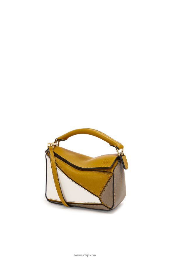Loewe Жене мини пуззле торба од класичне телеће коже окер/мека бела HJTY277