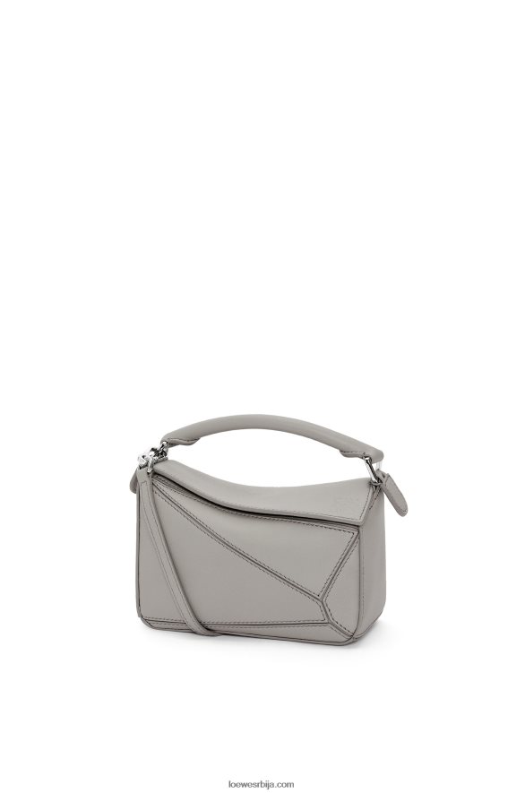 Loewe Жене мини пуззле торба од класичне телеће коже бисерно сива HJTY314