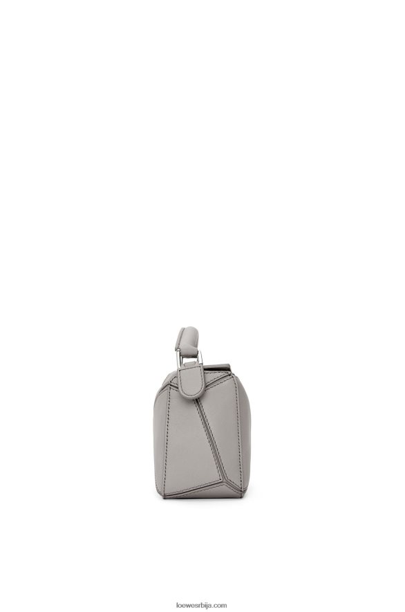 Loewe Жене мини пуззле торба од класичне телеће коже бисерно сива HJTY314