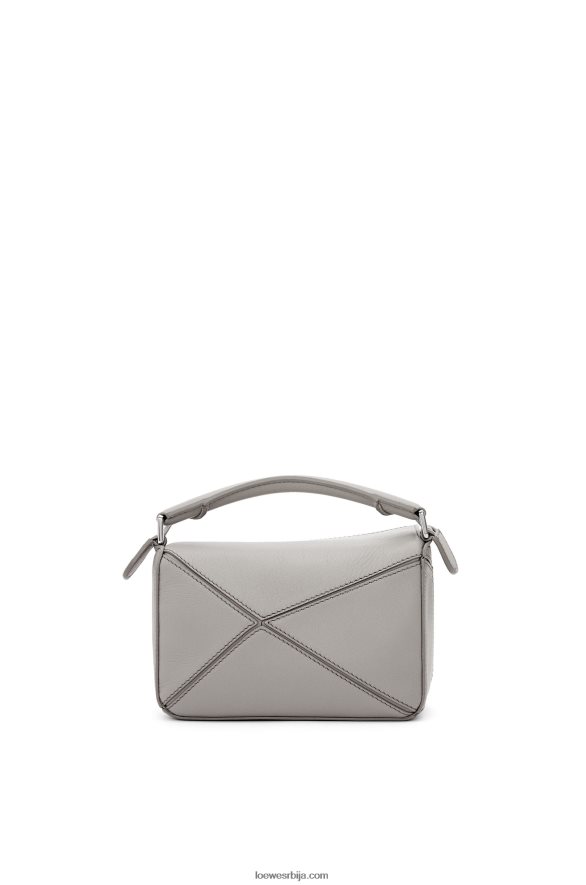 Loewe Жене мини пуззле торба од класичне телеће коже бисерно сива HJTY314