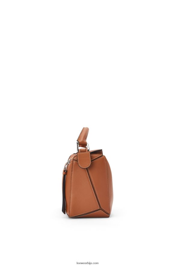 Loewe Жене мала пуззле торба од класичне телеће коже тан HJTY364