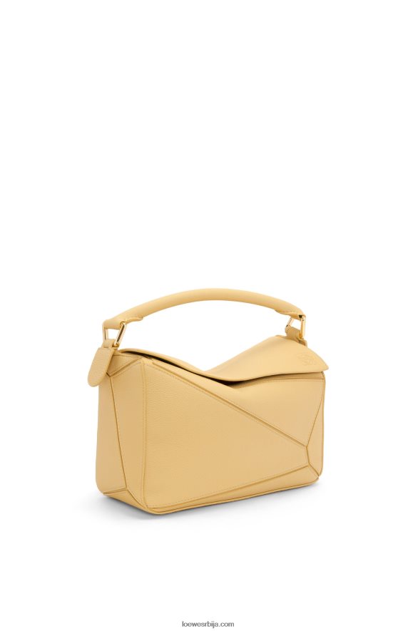 Loewe Жене мала торба за слагалице од мекане телеће коже тамни путер HJTY393