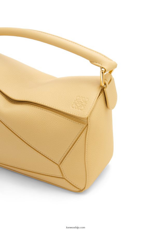 Loewe Жене мала торба за слагалице од мекане телеће коже тамни путер HJTY393