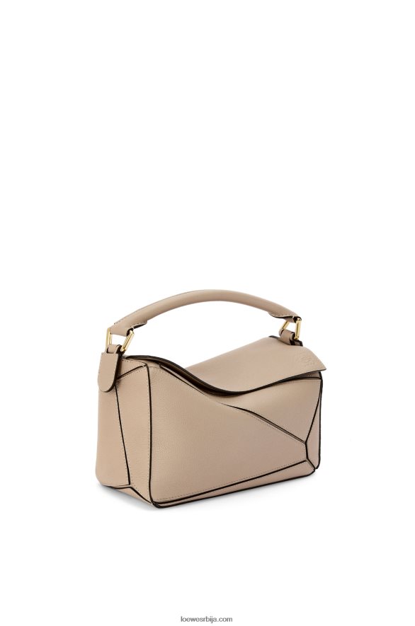 Loewe Жене мала торба за слагалице од мекане телеће коже песак HJTY397