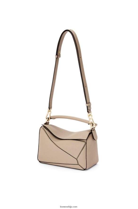 Loewe Жене мала торба за слагалице од мекане телеће коже песак HJTY397