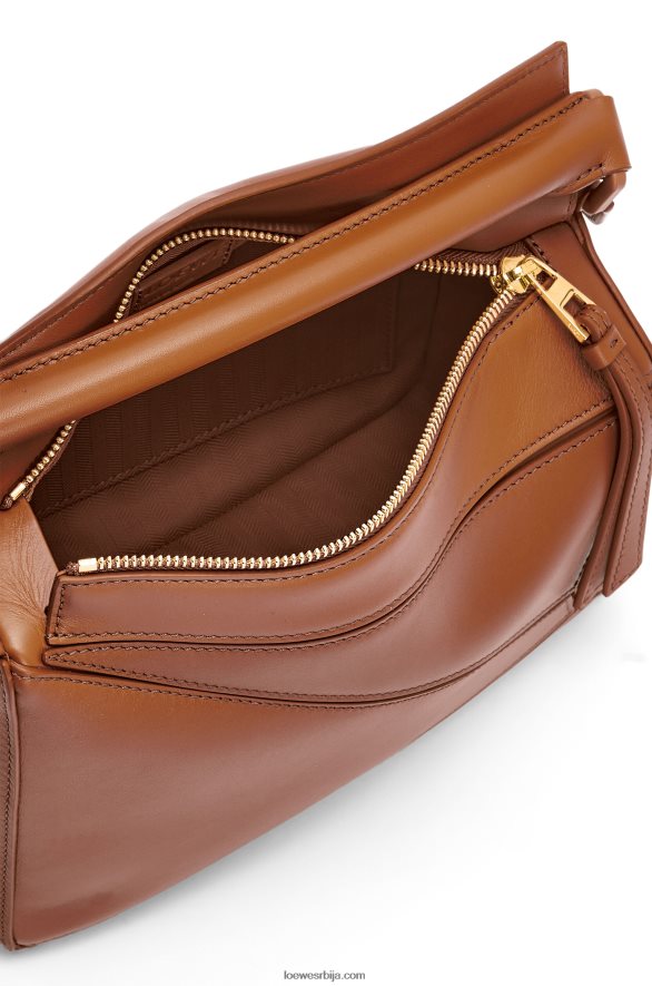 Loewe Жене мала пуззле торба од сатенске телеће коже пецан HJTY470