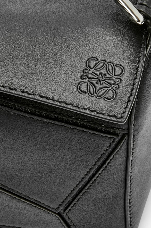 Loewe Жене мала пуззле торба од класичне телеће коже црн HJTY478