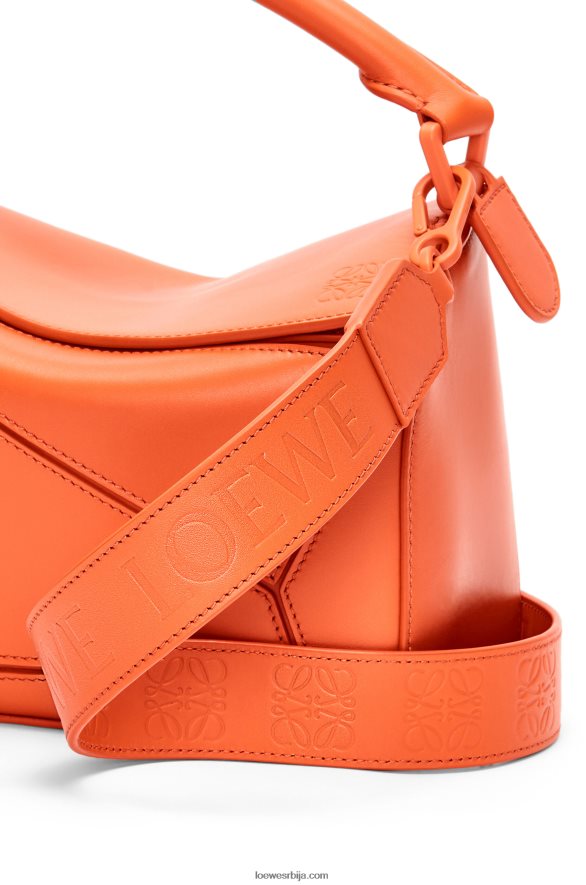 Loewe Жене мала пуззле торба од сатенске телеће коже наранџаста HJTY491