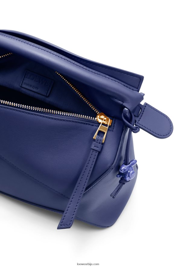 Loewe Жене мала торба за слагалице од сатенске телеће коже дубока љубичаста глазура HJTY531