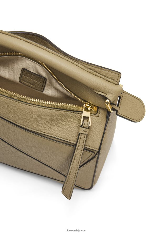 Loewe Жене мала торба за слагалице од мекане телеће коже артичока зелена HJTY535