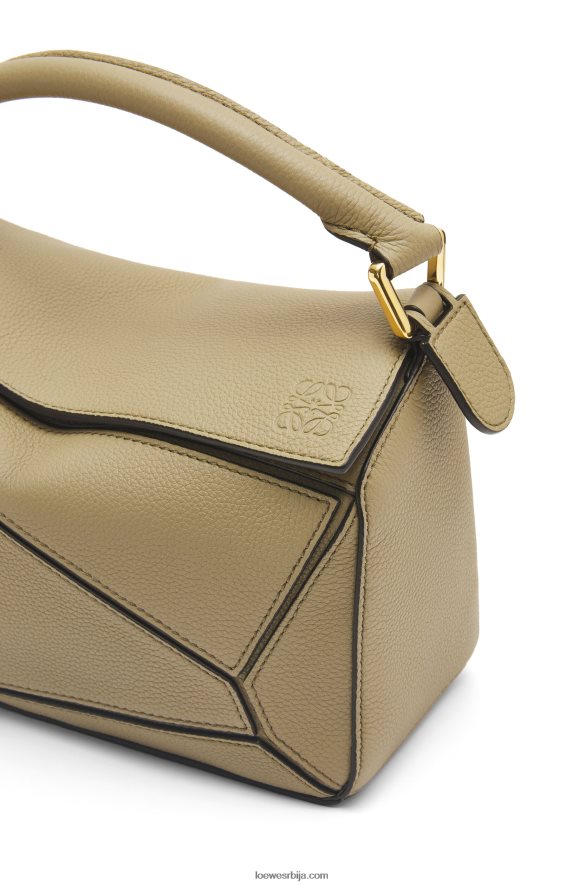 Loewe Жене мала торба за слагалице од мекане телеће коже артичока зелена HJTY535