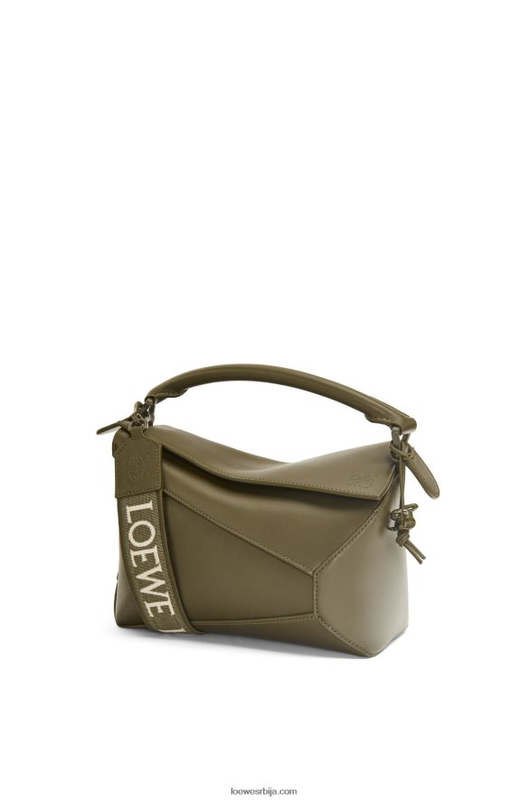 Loewe Жене мала торба за слагалице од сатенске телеће коже глазура од чајне прашине HJTY536
