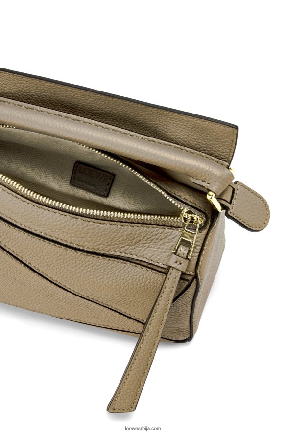 Loewe Жене мини пуззле торба од мекане телеће коже артичока зелена HJTY560