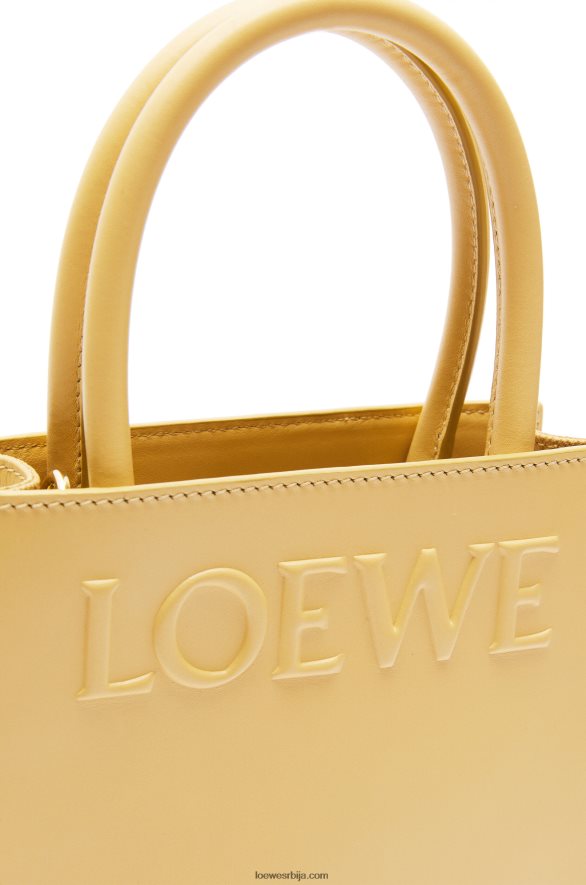 Loewe Жене стандардна а5 торба од углађене телеће коже тамни путер HJTY119