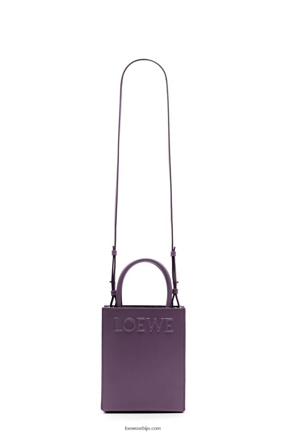 Loewe Жене стандардна а5 торба од углађене телеће коже дубоки патлиџан HJTY192