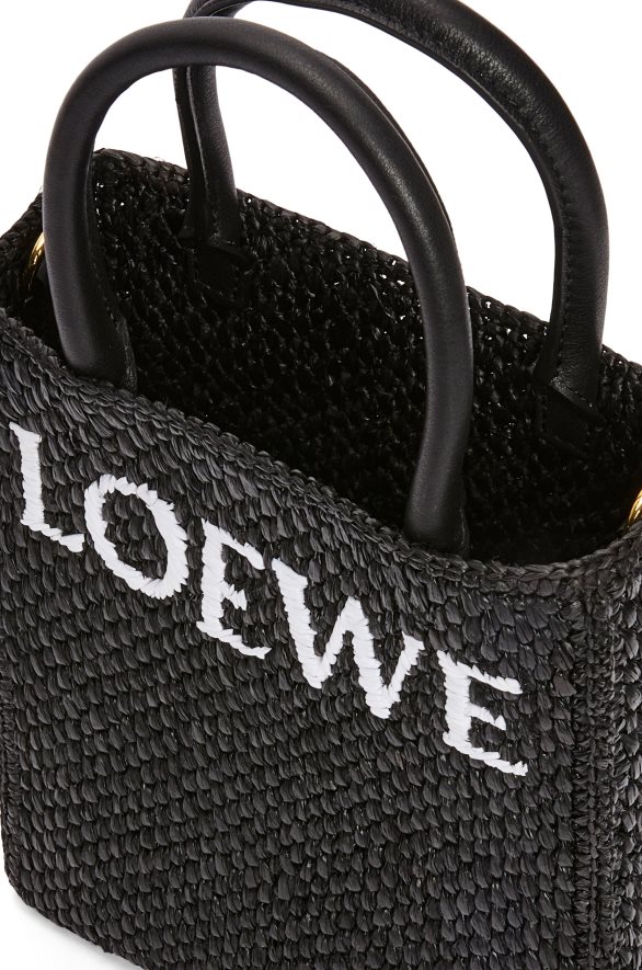Loewe Жене стандардна а5 торба од рафије црно бели HJTY72